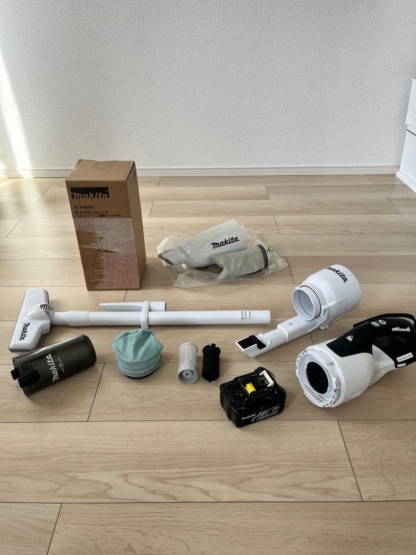 Makita マキタ　掃除機　CL281FD