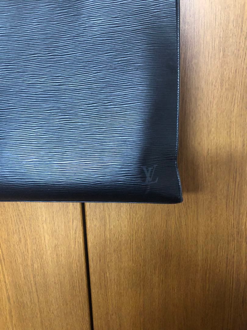 エピレザー ブラック トートバッグ LV