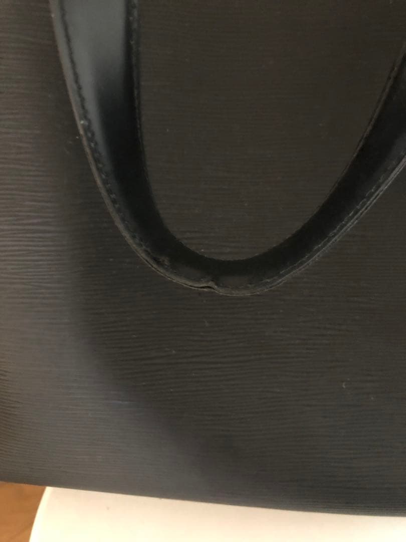 エピレザー ブラック トートバッグ LV