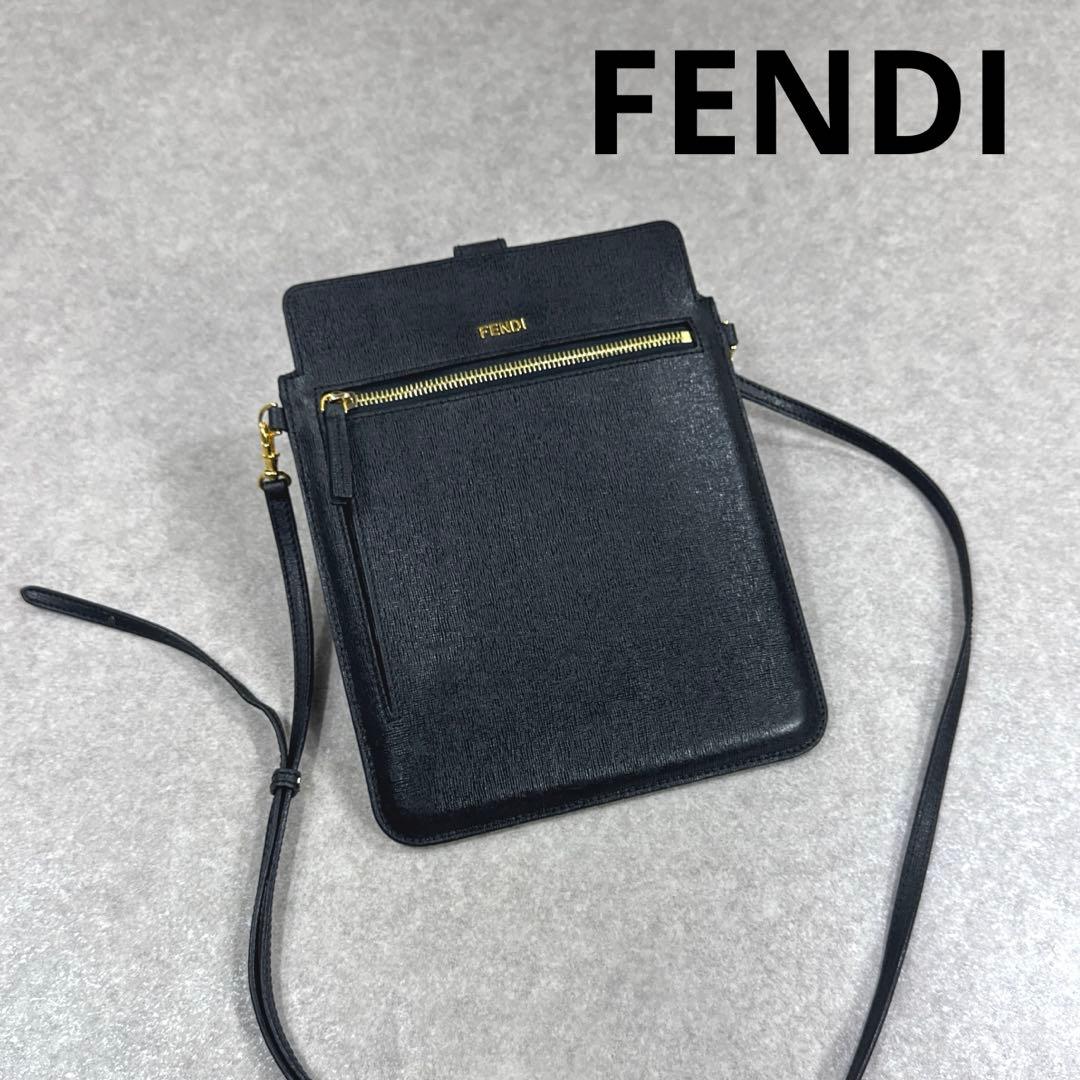 FENDI レザー タブレットケース ショルダーストラップ ギャランティカード付