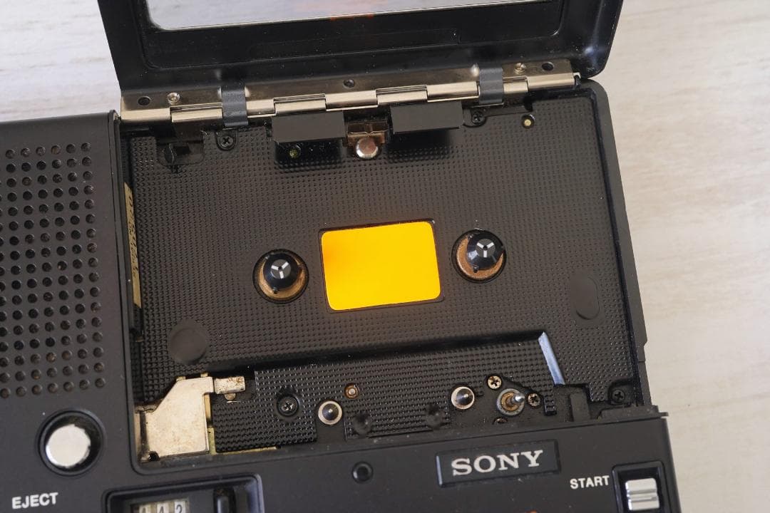 動作品 SONY カセットレコーダー・TC-1100B 日本製カセットプレーヤー