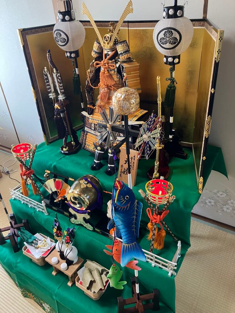 美品　人形の秀月　五月人形　兜　3段飾り