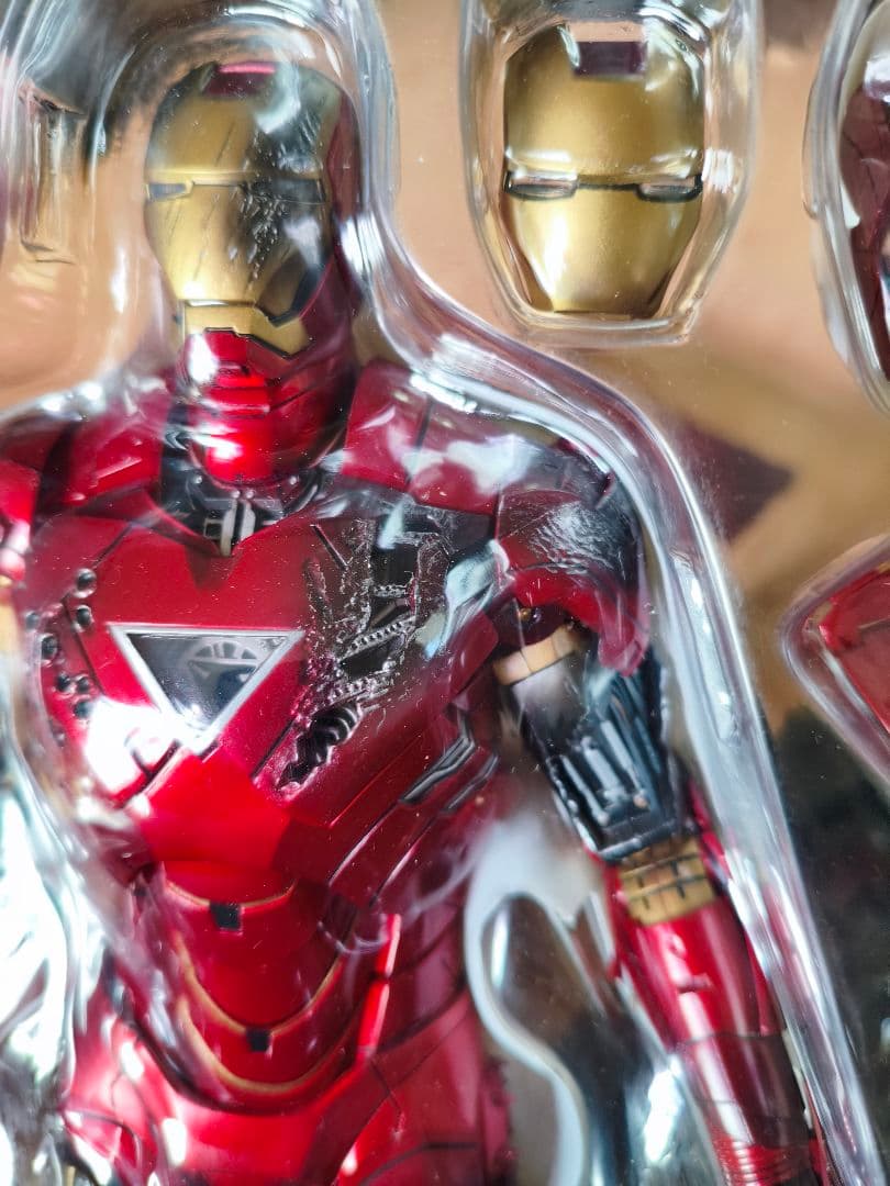 ホットトイズ アイアンマン マーク6