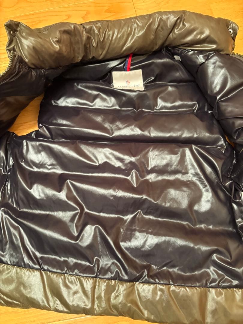 き*ん様 MONCLER　モンクレール　ダウンベスト　カーキ　0