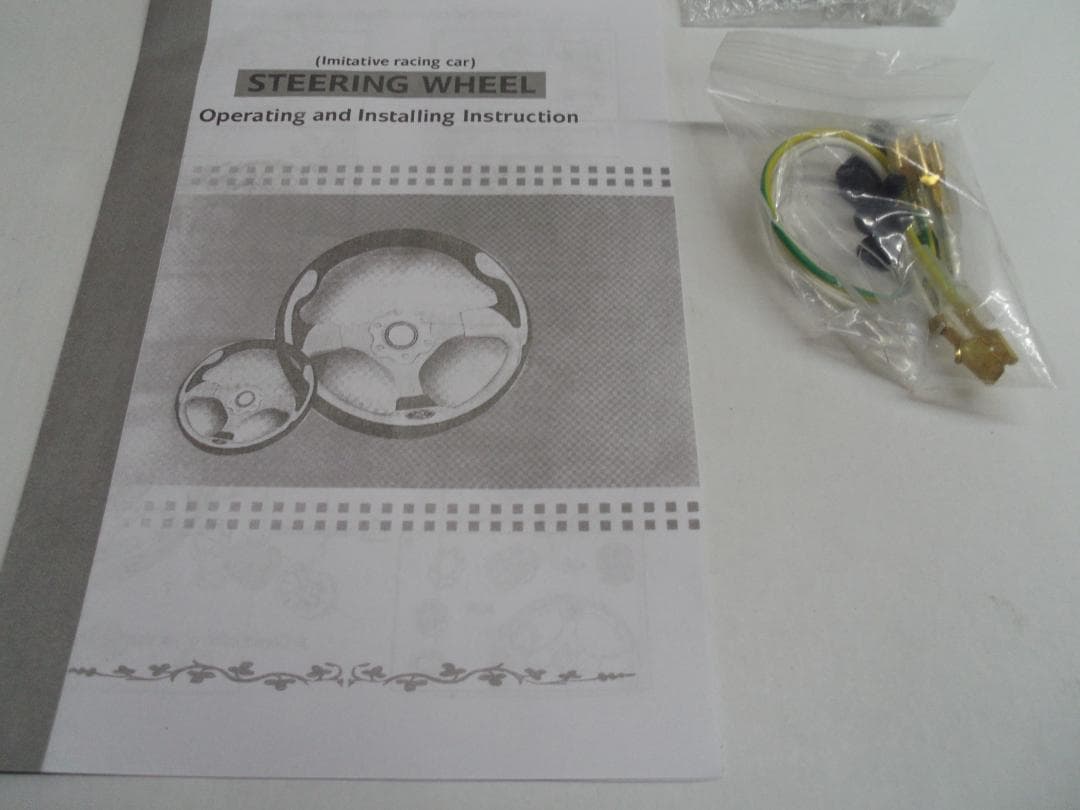 【未使用】momo プロトタイプ ステアリング ZHC-SWM002BK