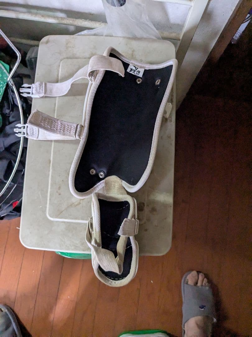 s*s様 ホワイト フットガード フリーサイズ　左打者用