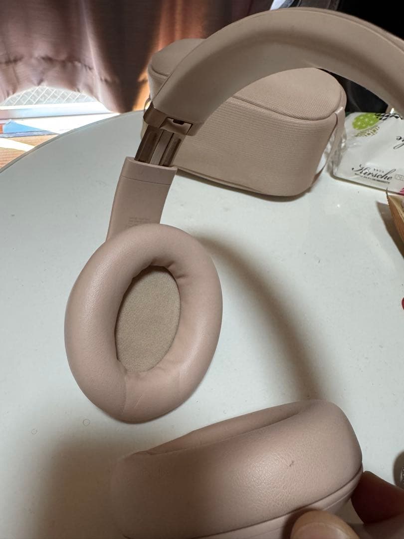 Beats studio pro キムカーダシアン