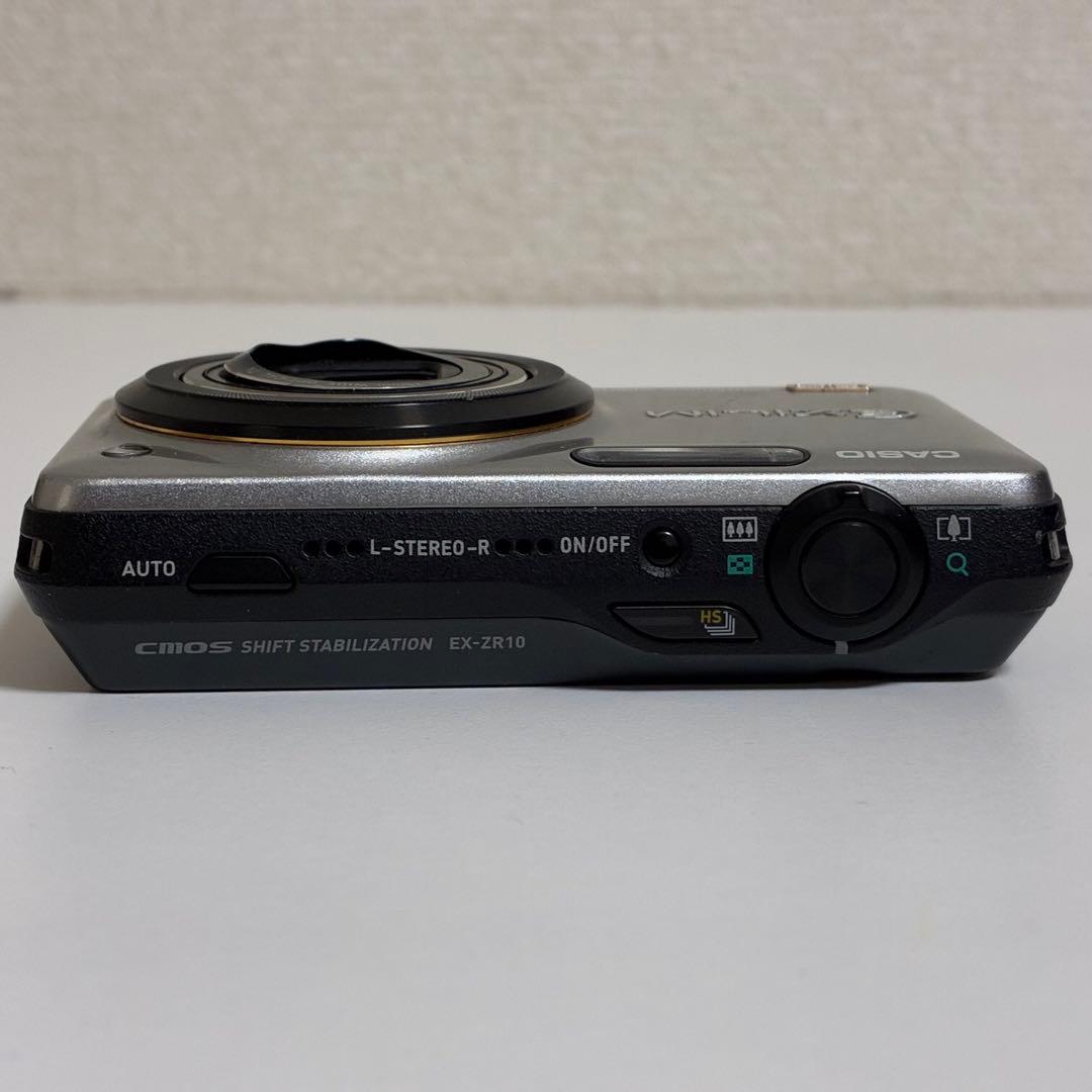 CASIO EXILIM EX-ZR10　カシオ エクシリム デジカメ シルバー