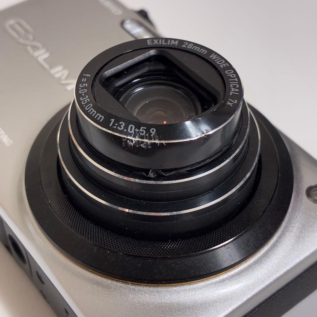 CASIO EXILIM EX-ZR10　カシオ エクシリム デジカメ シルバー