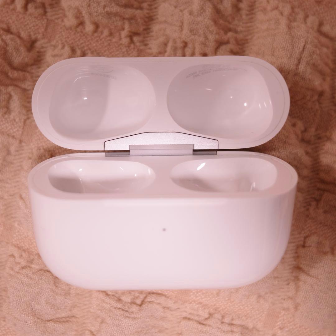 Apple AirPods Pro 2 w/ MagSafe充電ケース/USBC