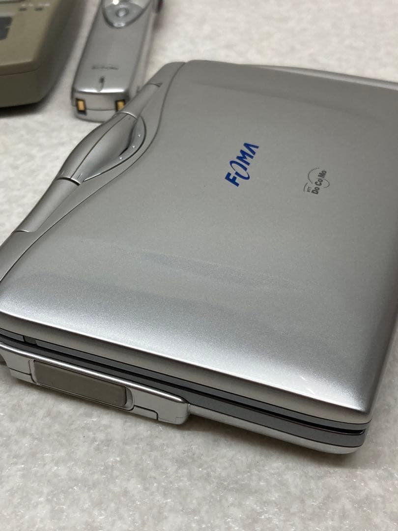 docomo FOMA SH2101V セット 日本初のPDA一体型の携帯電話