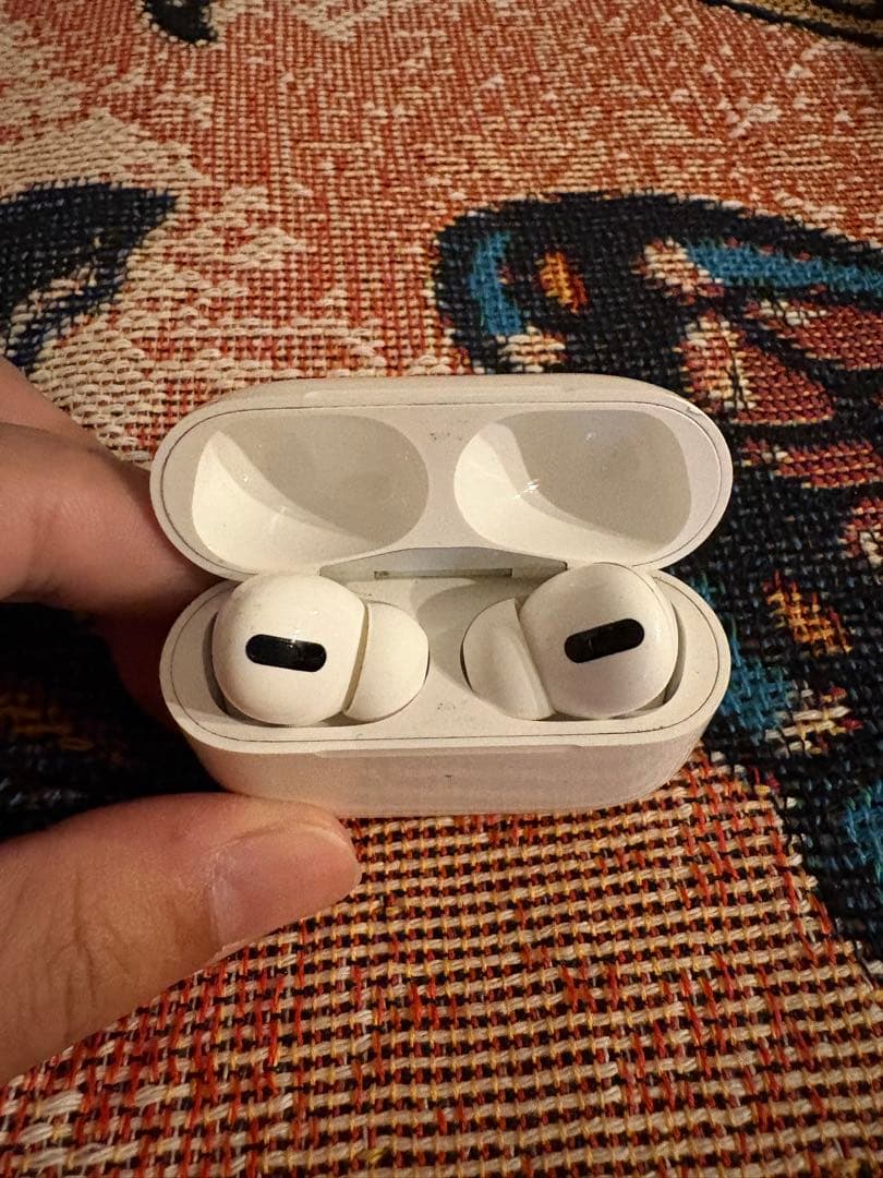 AirPods本体 ホワイト USB-C充電ポート