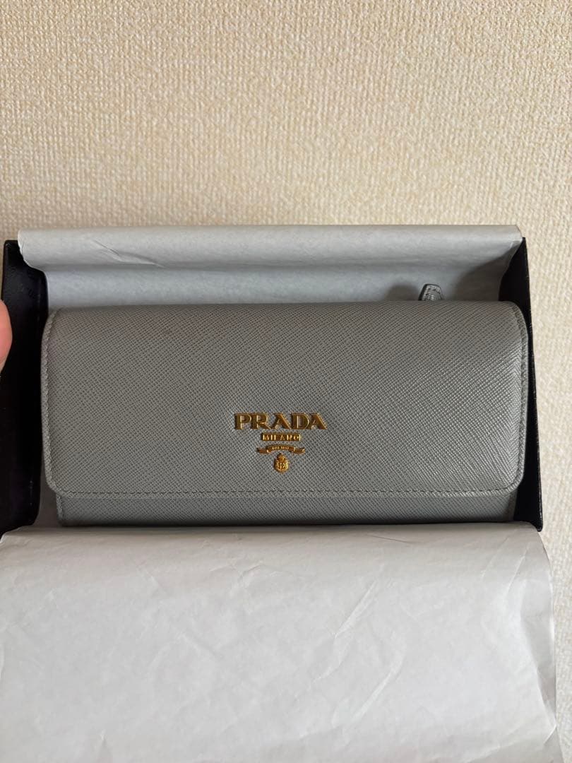 PRADA 長財布 グレー