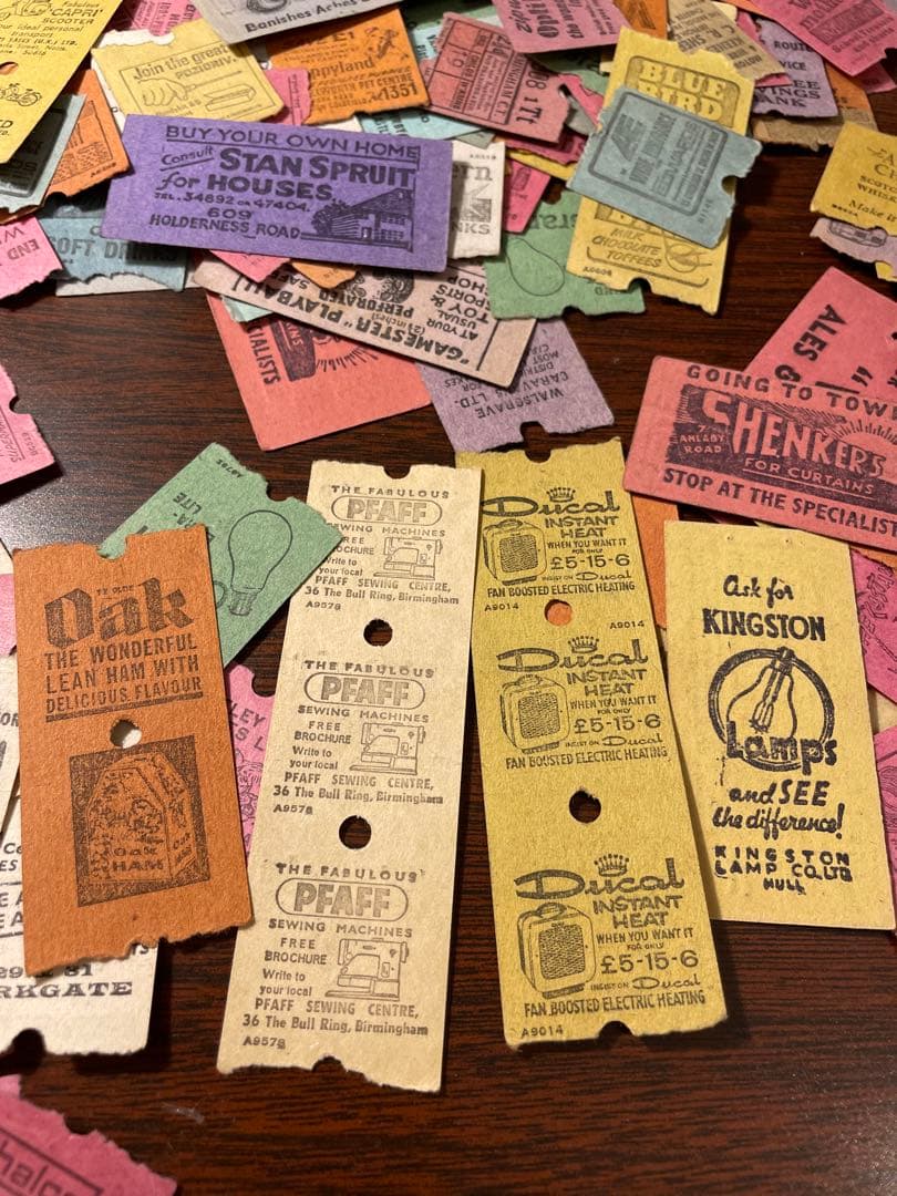 イギリスバスチケット　可愛い裏広告100枚以上✖️ 4