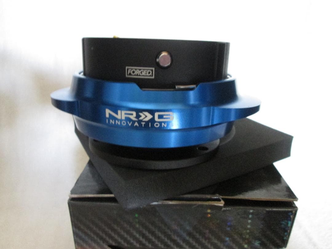 NRG SRK-220 BK-BL クイックリリース