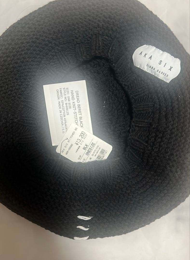 AKA SIX STITCHED BE ブラック