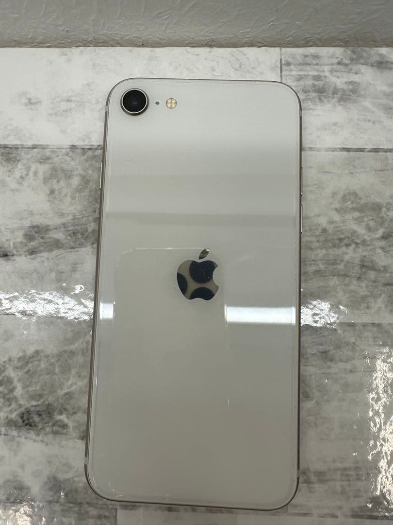 スマートフォン本体 Apple iPhone SE 64GB iOS 26.1