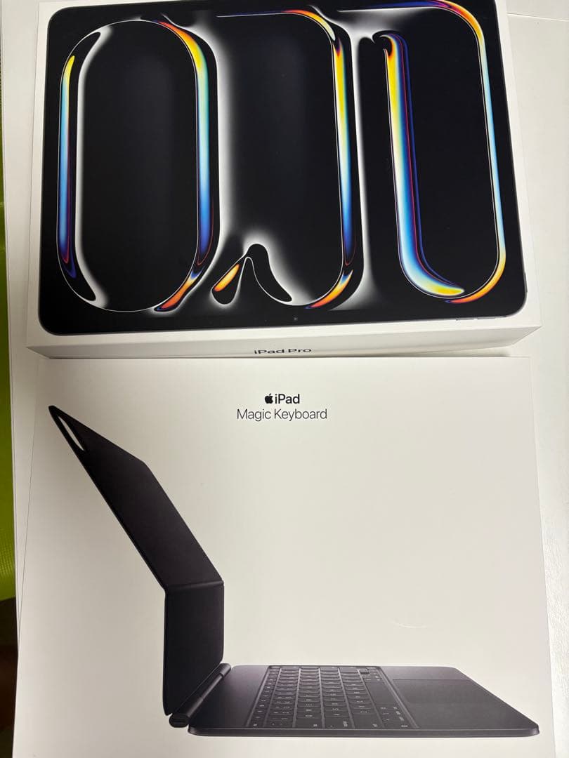 【お得】iPad Pro13インチ 256GB Magic Keyboard付き