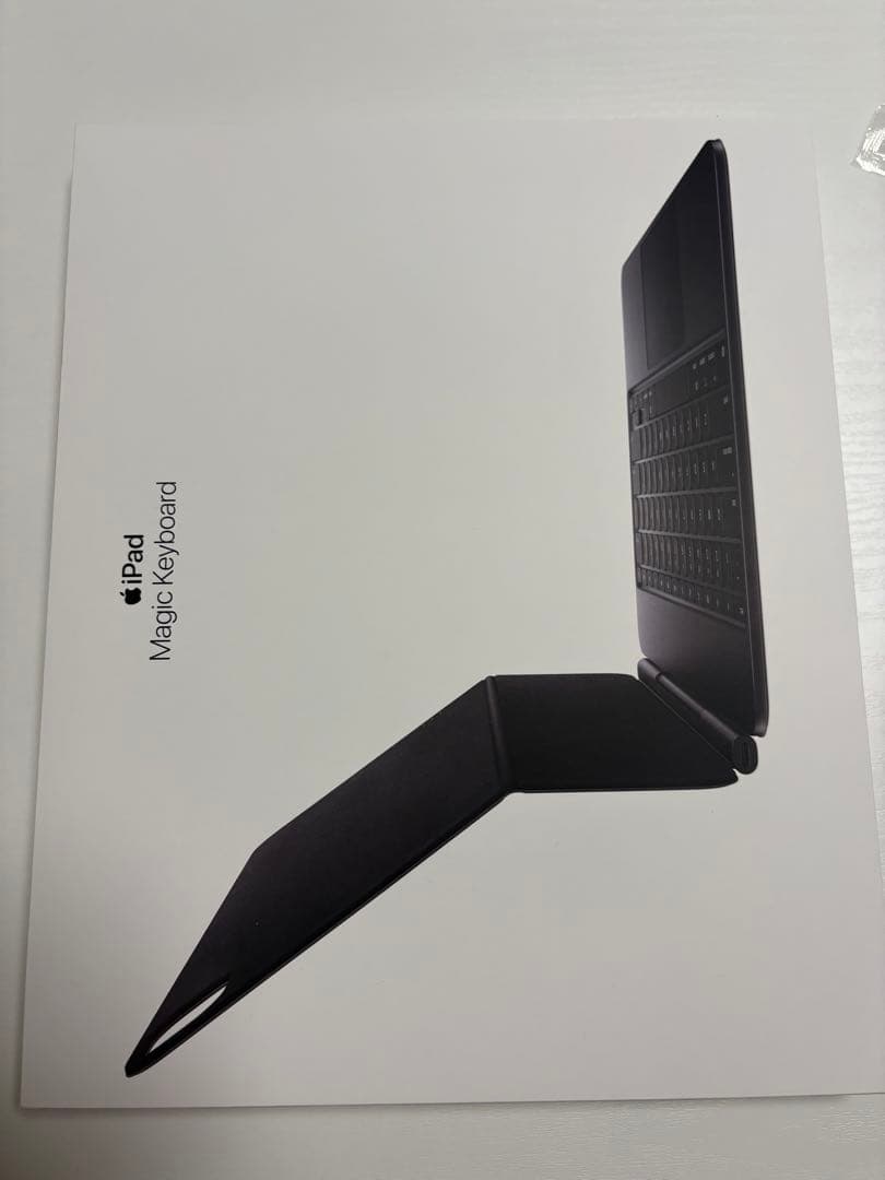 【お得】iPad Pro13インチ 256GB Magic Keyboard付き