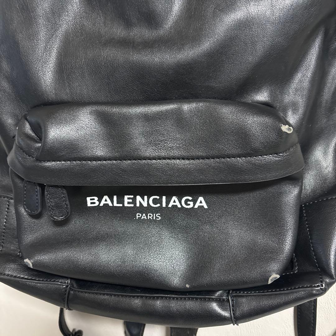 BALENCIAGA ブラックレザーバックパック