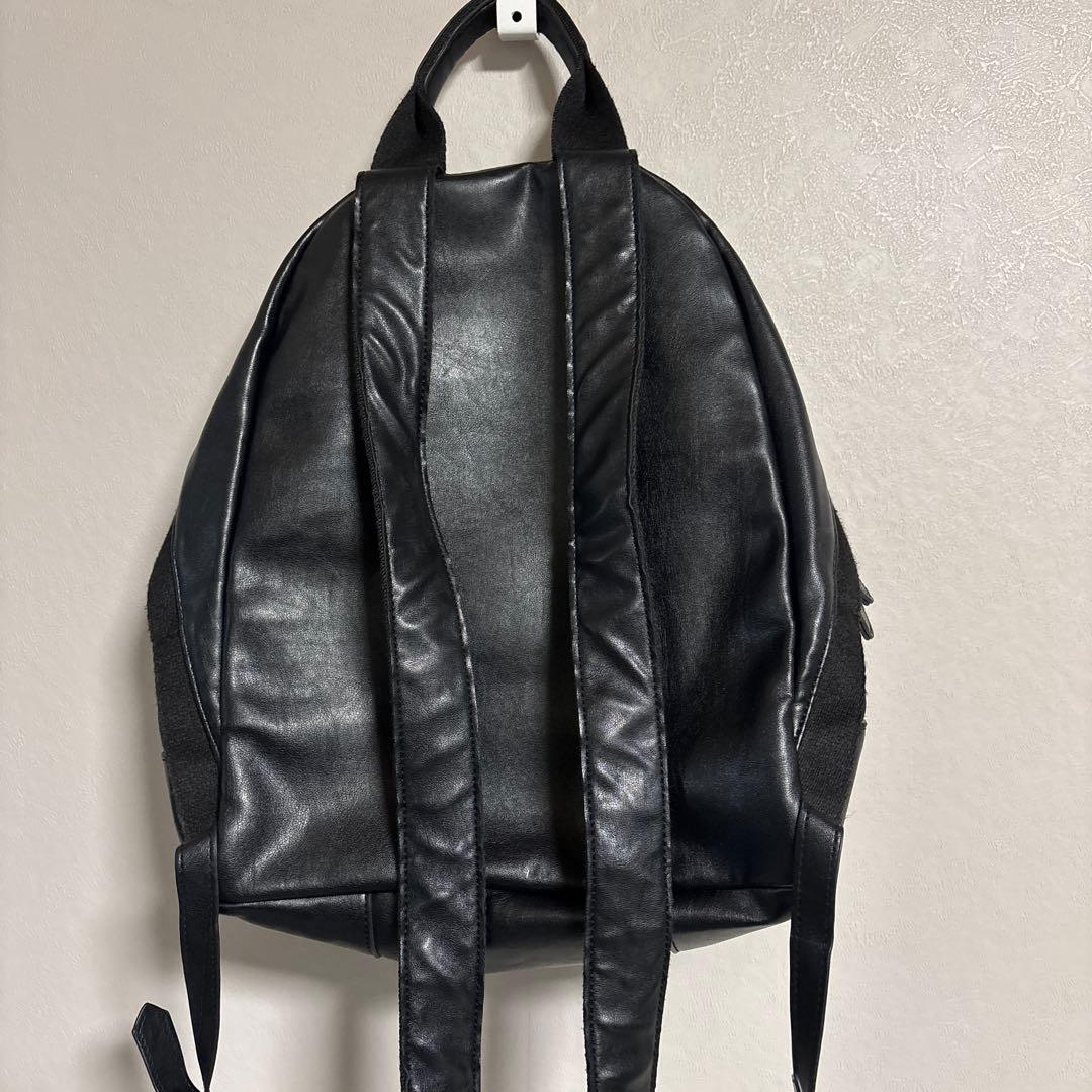 BALENCIAGA ブラックレザーバックパック