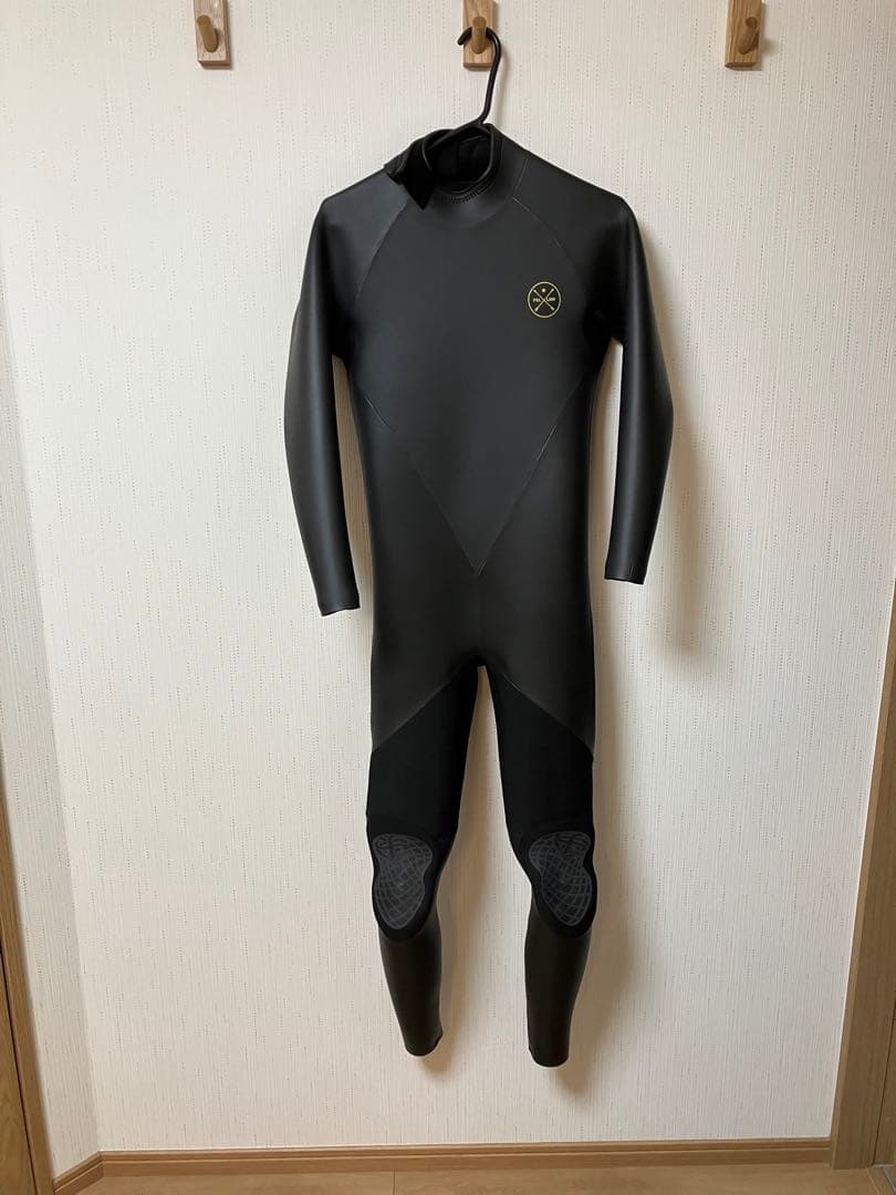 ブラック フルスーツ ウェットスーツ　3ミリ　クラシック　バックジップ