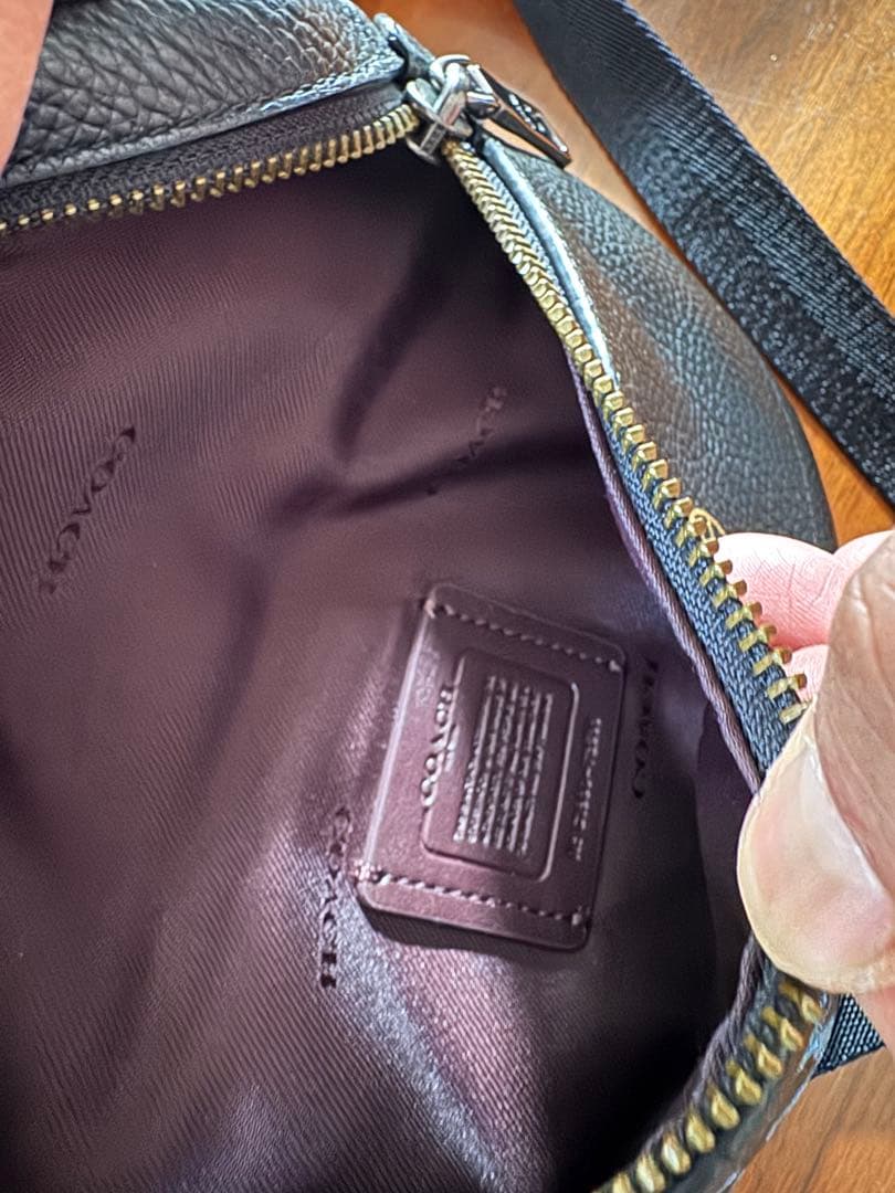 COACH レザー ボディバッグ　レキシー