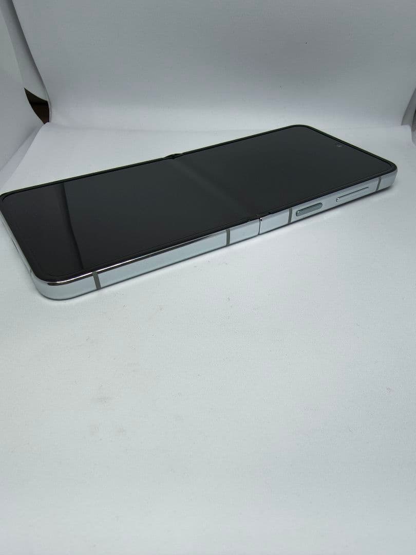 国内版！Samsung Galaxy Z Flip5 本体 SCG23 ミント
