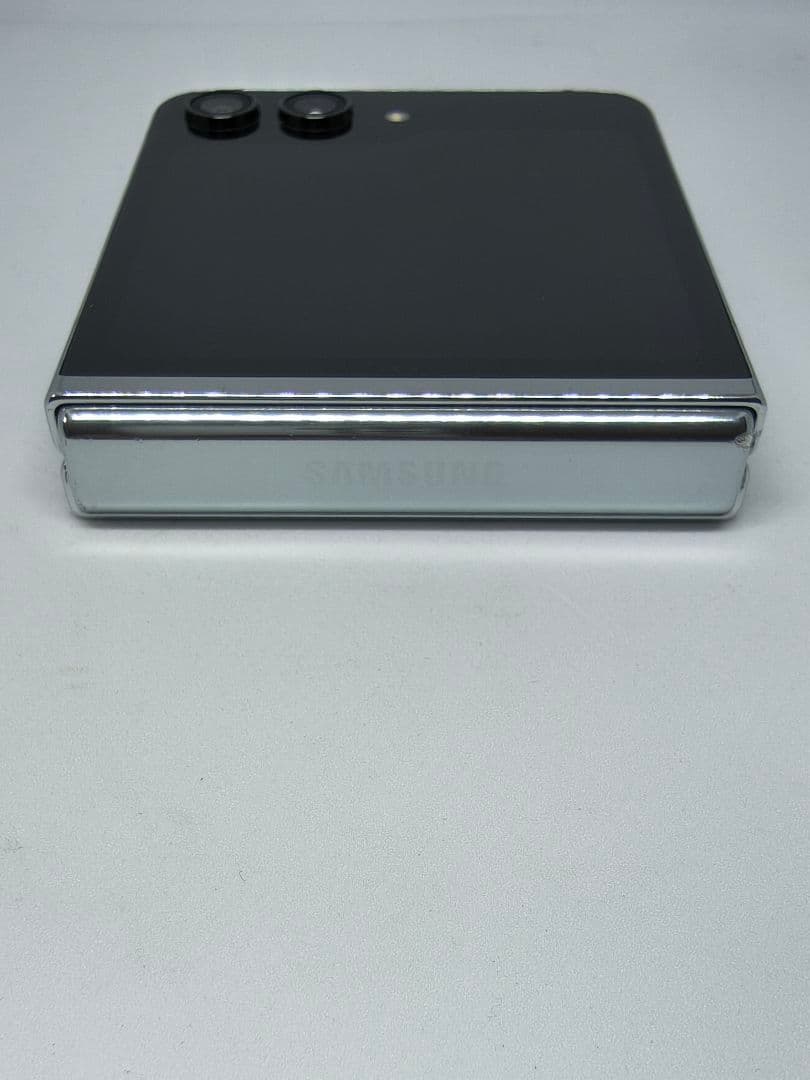 国内版！Samsung Galaxy Z Flip5 本体 SCG23 ミント