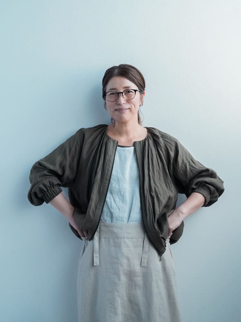 wafuリネンブルゾン着こなしにそっと寄り添う ファスナー ブルゾン カーキ