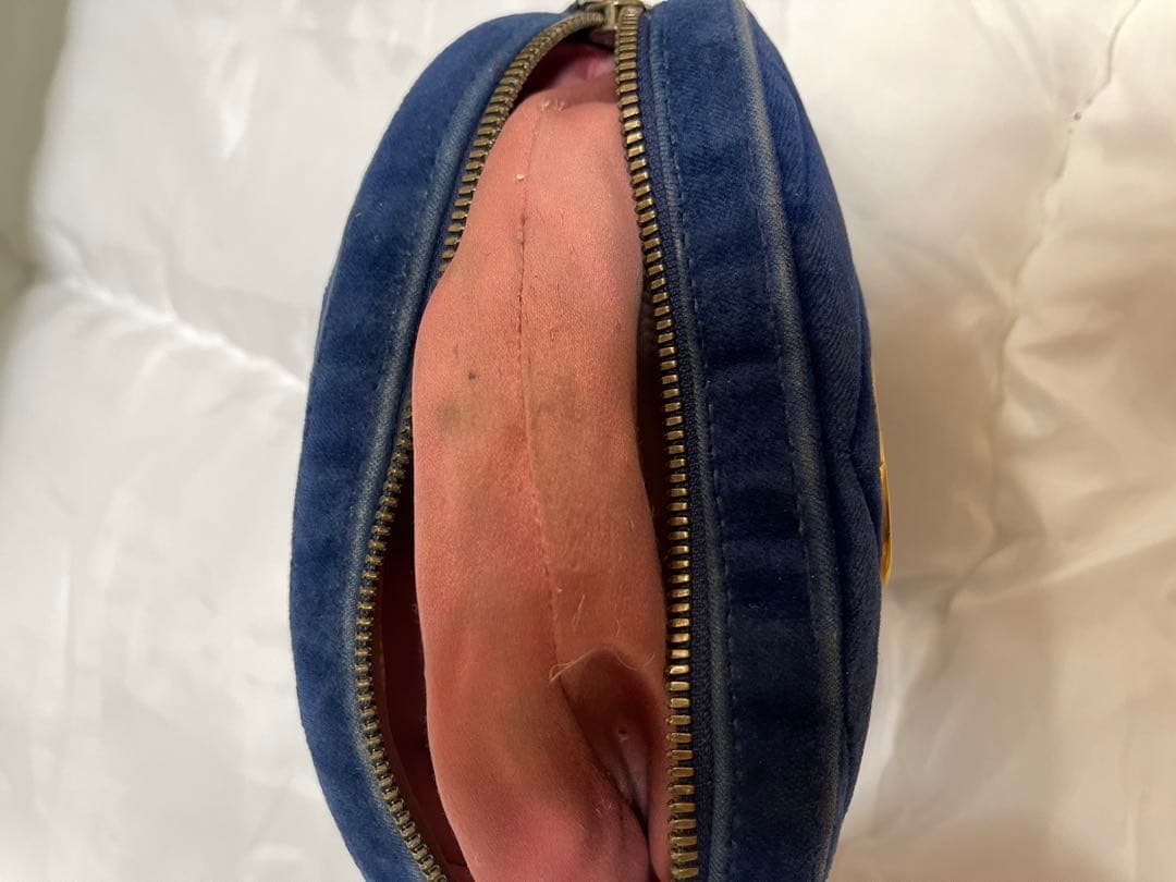 GUCCI　ベルトバッグ　グッチ　GGマーモント　ベルベット