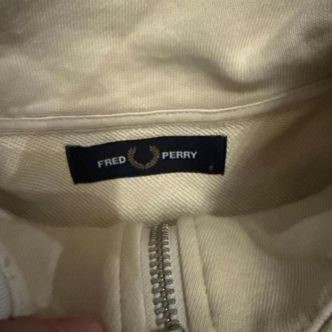 【最終値引き】FRED PERRY ベージュ ハーフジップ トレーナー