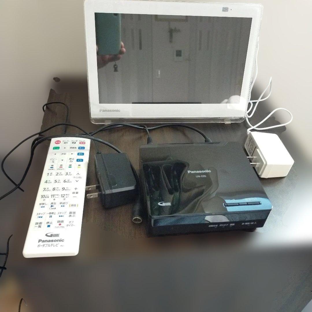 今日値引！Panasonic ポータブルテレビ UN-10CE9　説明書付き