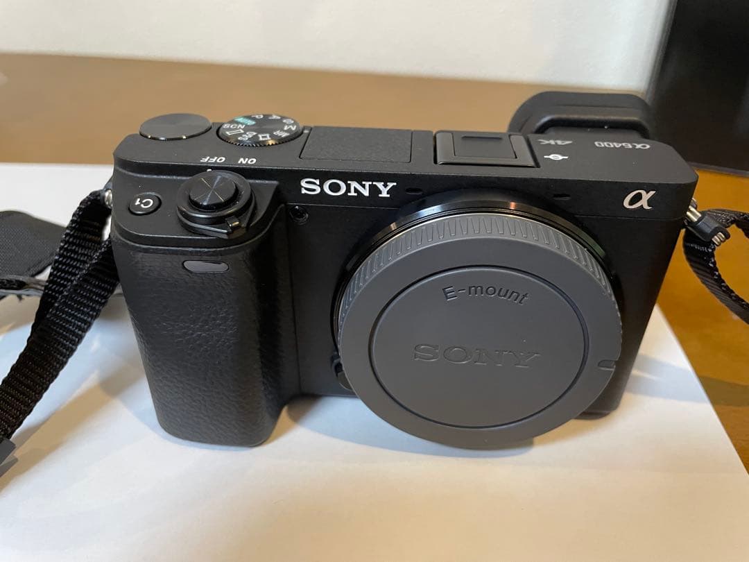【極美品】SONY a6400ミラーレス一眼本体 SDカード64GB液晶フィルム