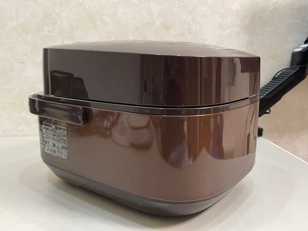 Toshiba RC-10VXE3 真空圧力IHジャー炊飯