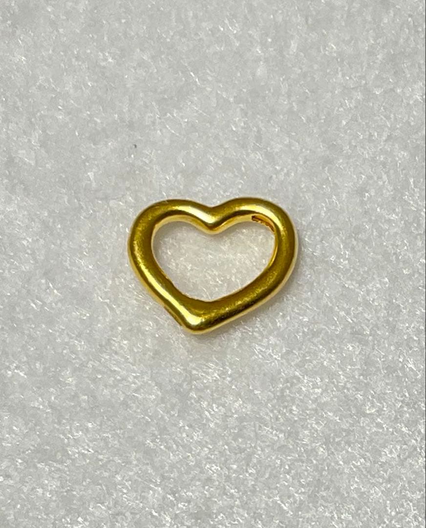 K24　ハートのペンダントトップ　約10mm　マット（?）加工　足金999刻印