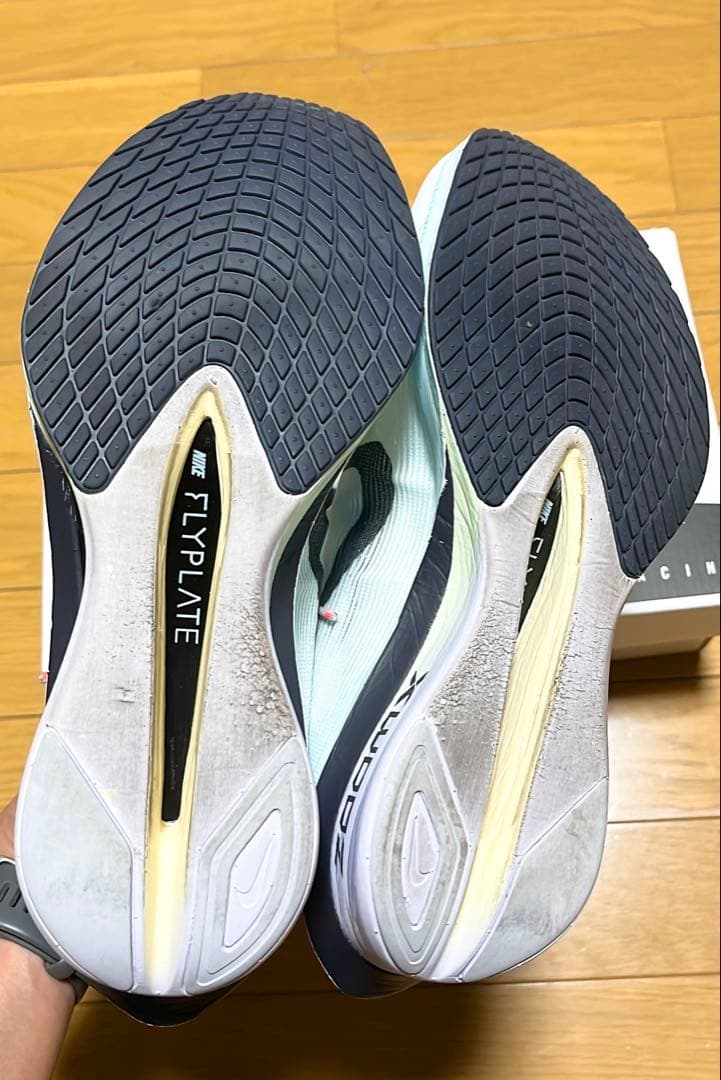 ダ*キ様 ナイキ ヴェイパーフライ4 希少サイズ ウィメンズ27.0 (メンズ2