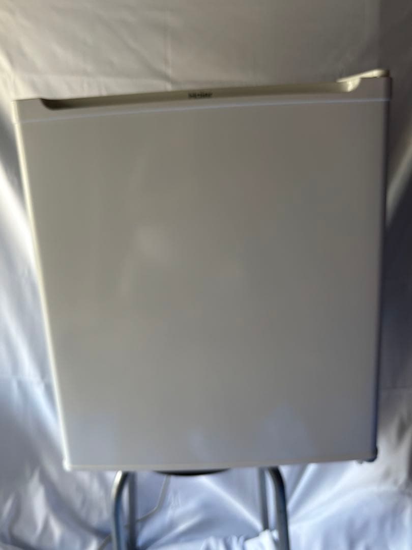 Haier 冷凍庫 ホワイト 1棚付き