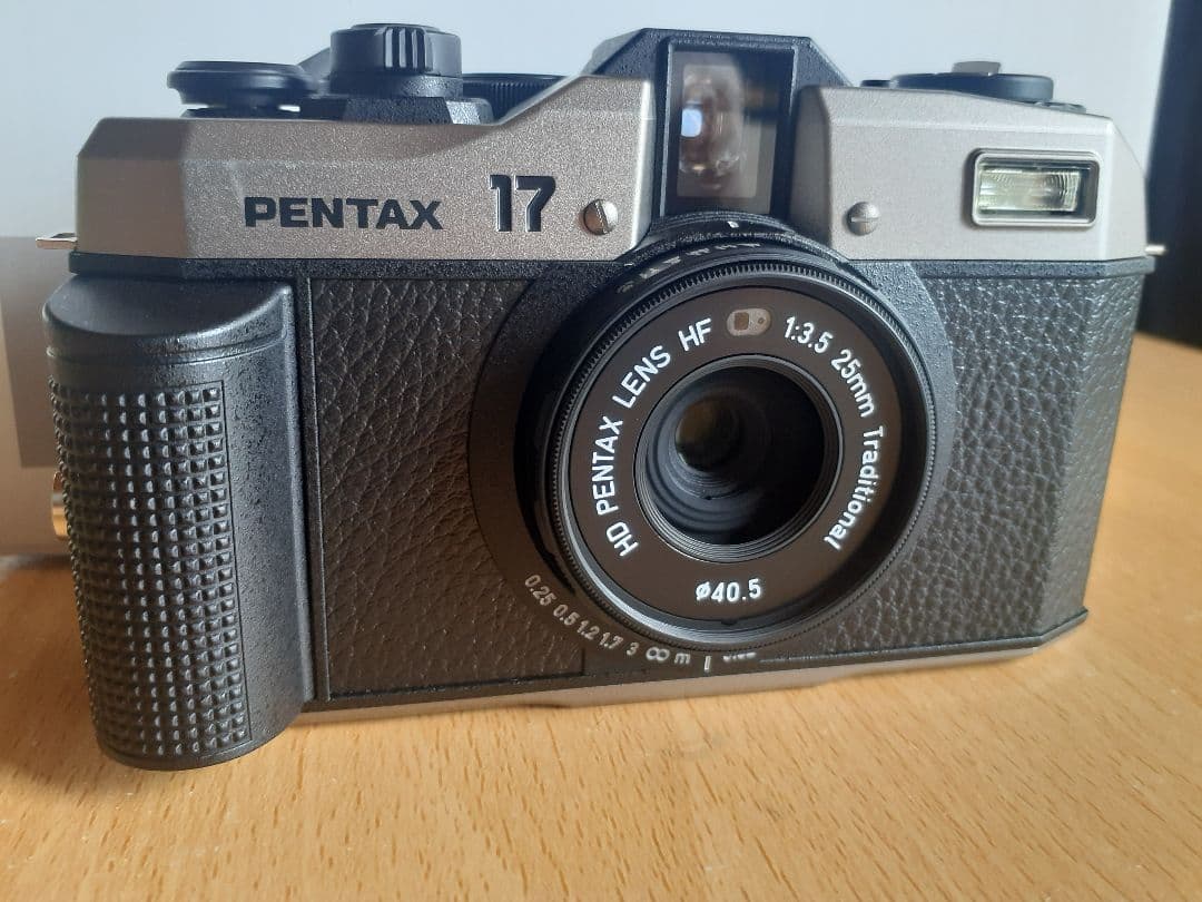 ペンタックス17　中古完動品　訳あり特価品　購入証明書有り(^-^)匿名配送