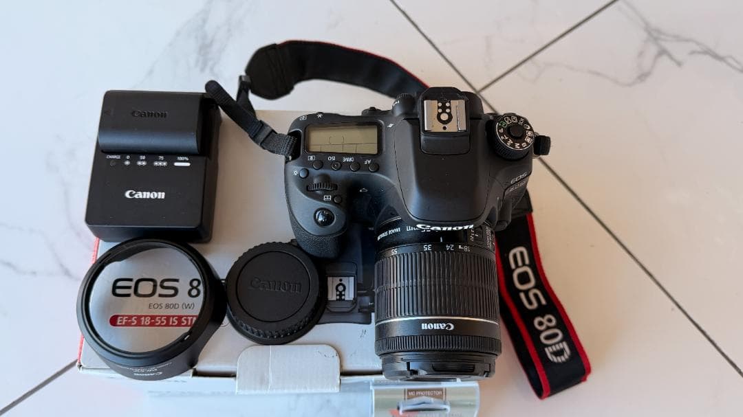 ＜美品＞Canon EOS 80D　標準レンズセット