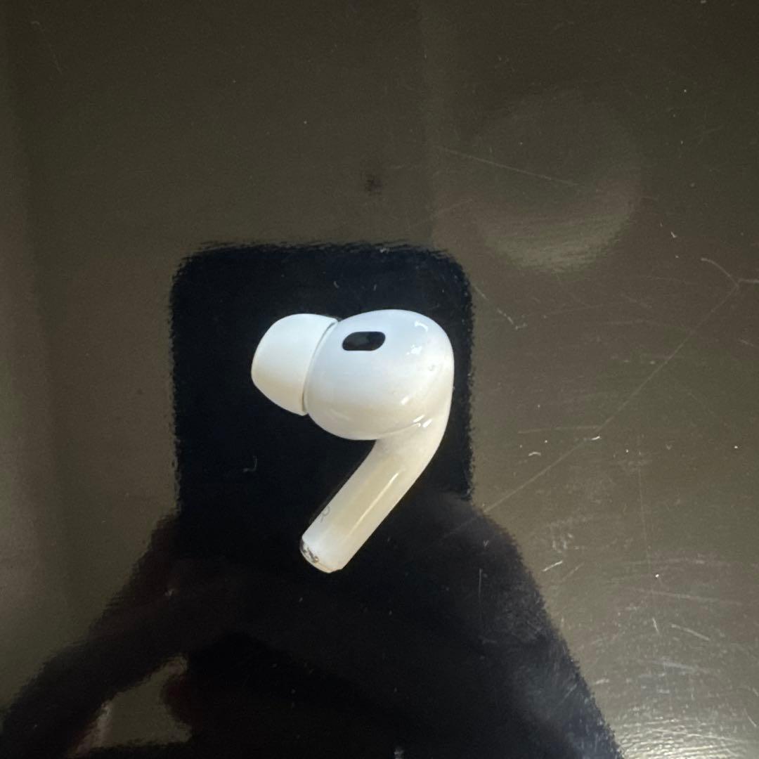 Apple Airpods Pro 第2世代　充電ケース付き　片方だけ