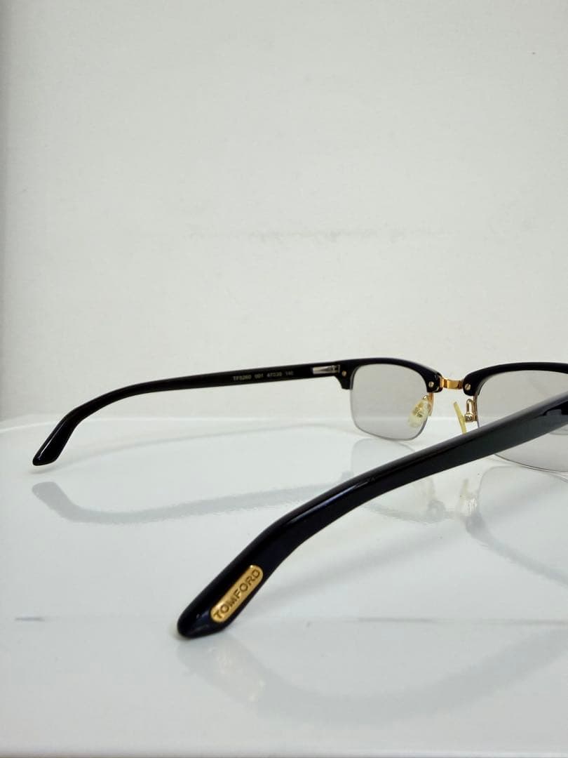 トムフォード TF5260 度なし ライトグレー　サングラス　度なし