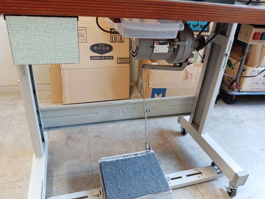 ニッピ　NIPPY 革漉き機　NP-1