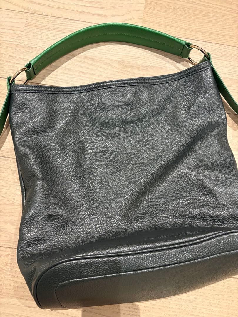 HINC NUNCレザー ショルダーバッグ