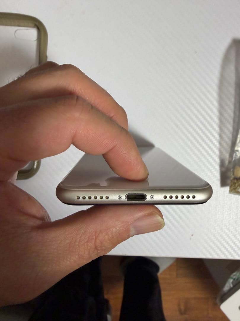 【若干値下げ】Apple iPhone SE 第3世代　64GB