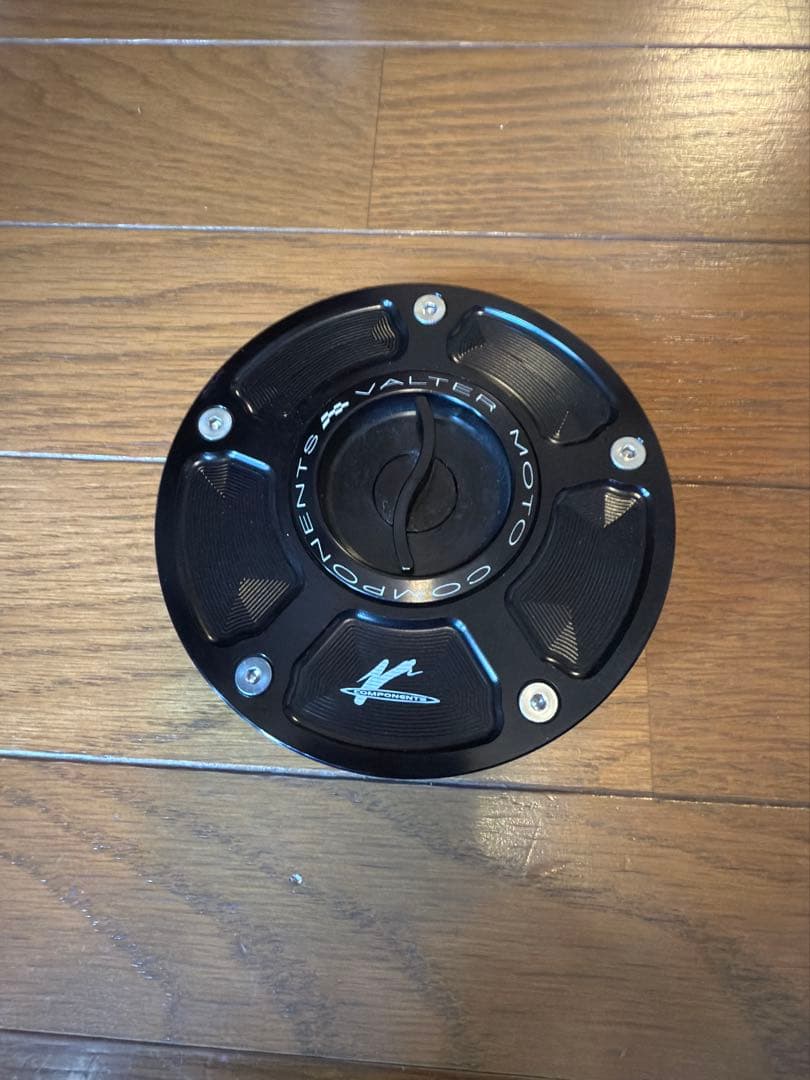 VALTER MOTO キーレスタンクキャップ