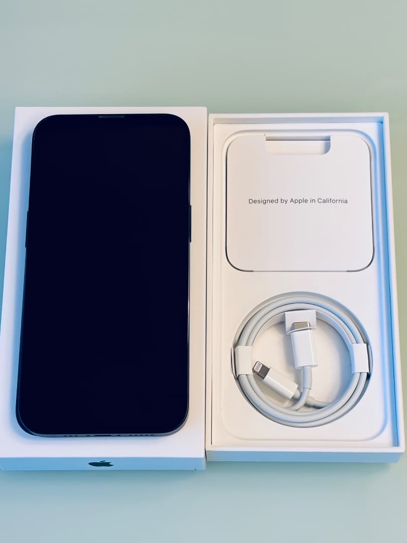 【極美品】iPhone13 本体 128GB ミッドナイト