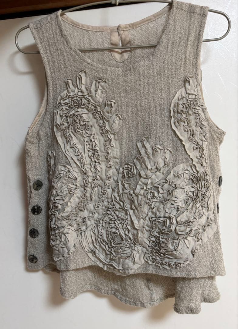 Le-Fluyフラワー刺繍 ベスト