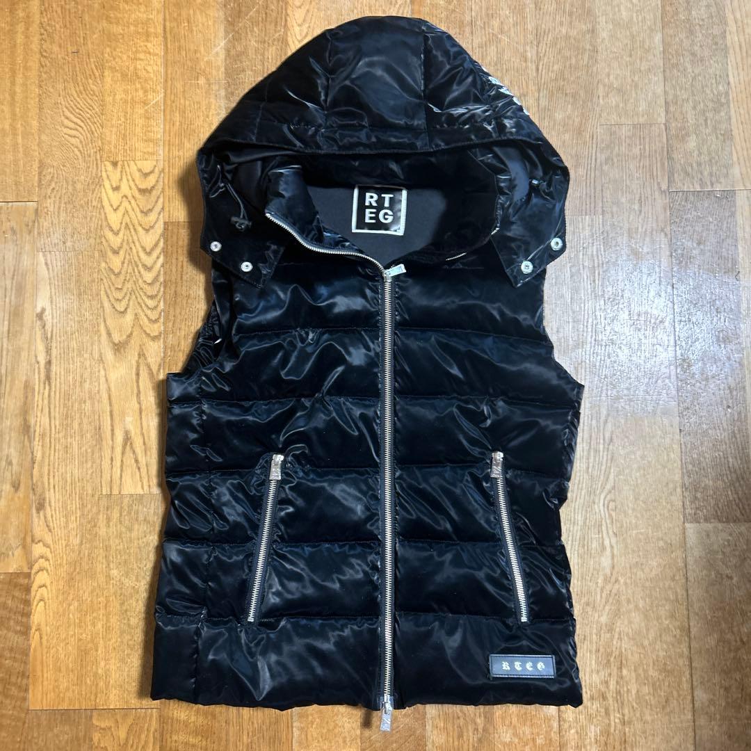 アダムスジャグラー黒ダウンベストMサイズ