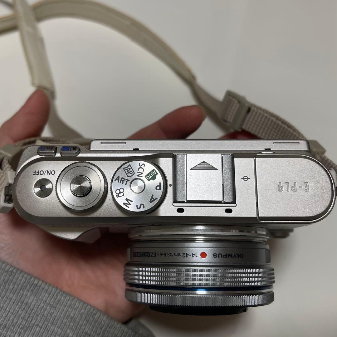 【動作確認済】 OLYMPUS PEN E-PL9 ミラーレス一眼 ホワイト